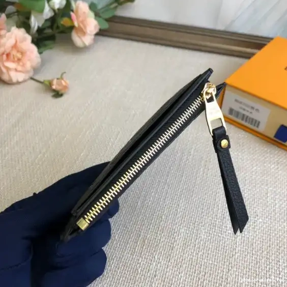 FS CHEAP CARD ZIPPED LOUIS VUITTON HOLDER 0521